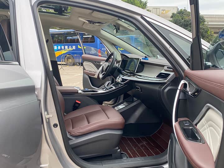 Geely Jiaji Hybrid 2022 2022款 1.5TD PHEV 白金豪华型