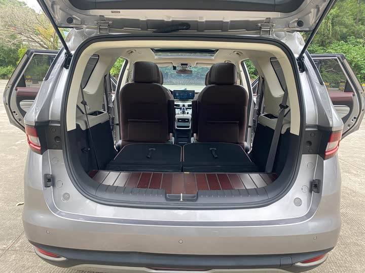 Geely Jiaji Hybrid 2022 2022款 1.5TD PHEV 白金豪华型