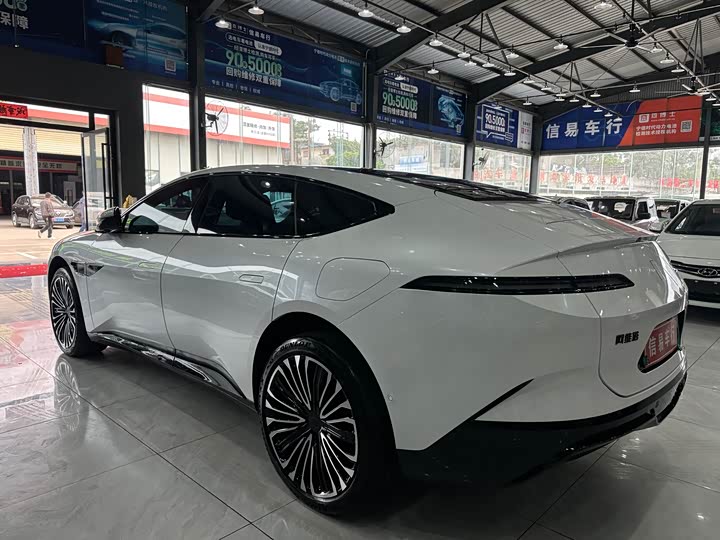 Avatr 12 2025 2025款 Ultra增程版