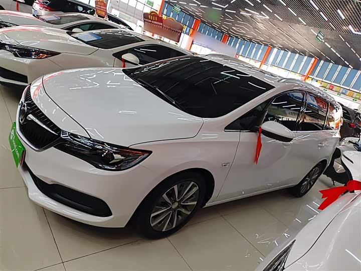 Buick GL6 2021 2021款 323T 轻混动互联豪华型