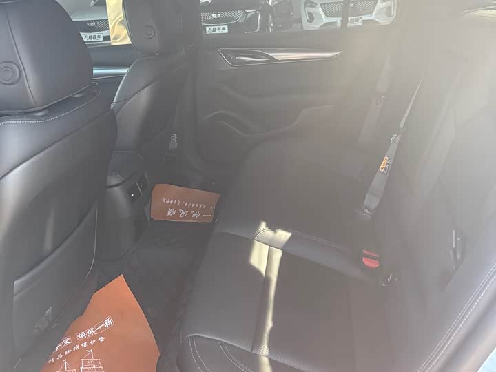 Cadillac CT5 2025 2025款 28T 赛道性能版