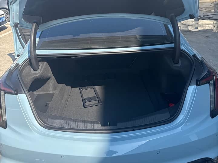 Cadillac CT5 2025 2025款 28T 赛道性能版