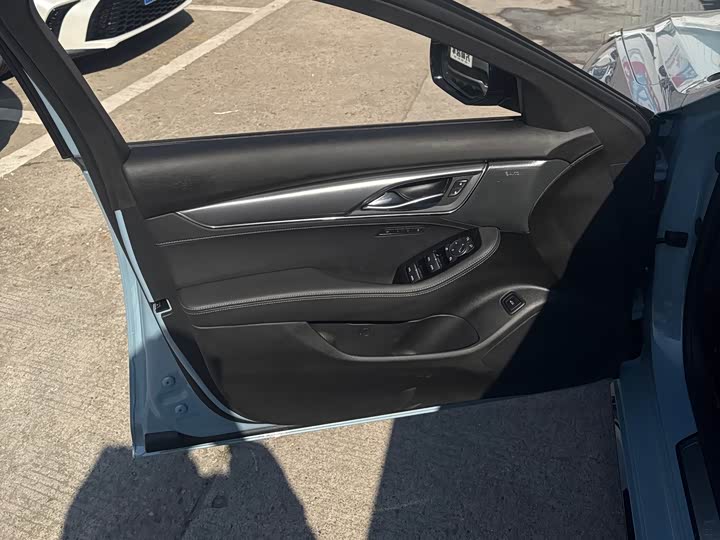 Cadillac CT5 2025 2025款 28T 赛道性能版