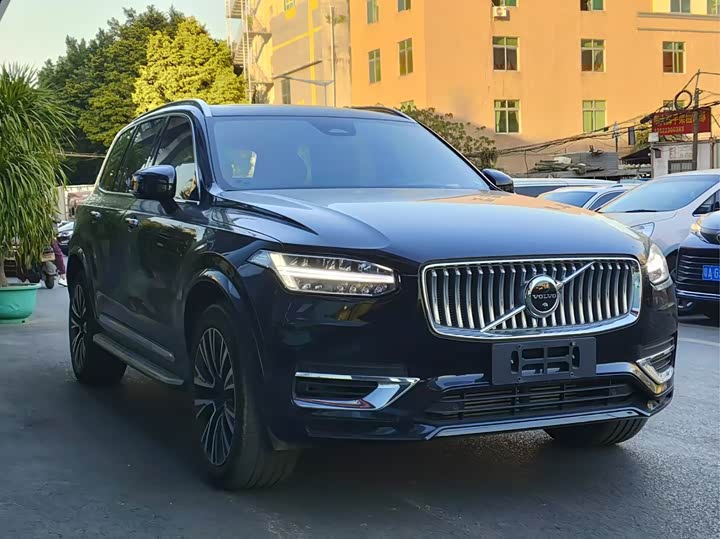 Volvo XC90 Hybrid 2022 2022款 E驱混动 T8 智尊豪华版 7座