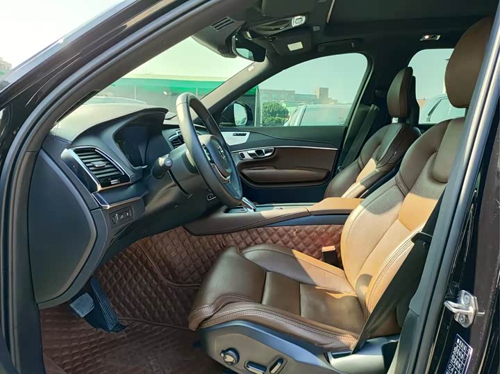 Volvo XC90 Hybrid 2022 2022款 E驱混动 T8 智尊豪华版 7座