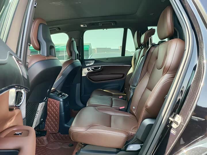 Volvo XC90 Hybrid 2022 2022款 E驱混动 T8 智尊豪华版 7座