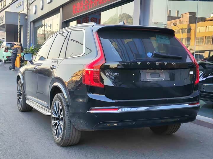 Volvo XC90 Hybrid 2022 2022款 E驱混动 T8 智尊豪华版 7座