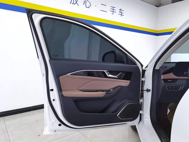 Bestune B70 2024 2024款 龙腾版 1.5T 领创型