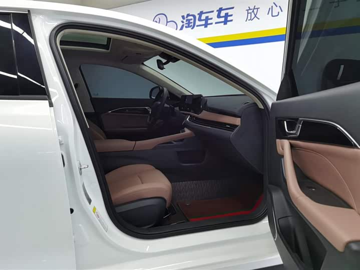 Bestune B70 2024 2024款 龙腾版 1.5T 领创型