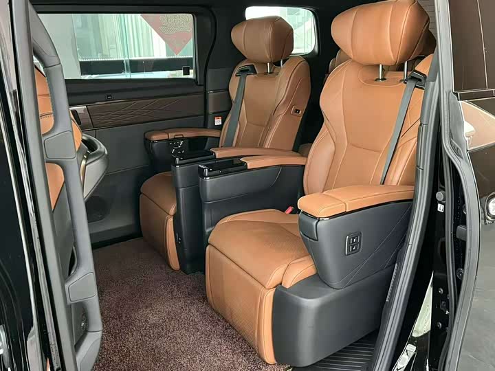 2024 Toyota Vellfire