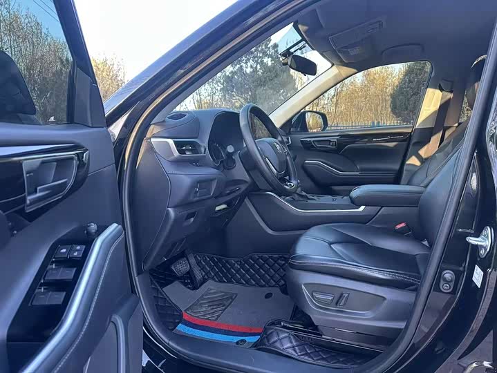 Toyota Highlander 2024 2024款 2.5L智能电混双擎两驱精英版 5座