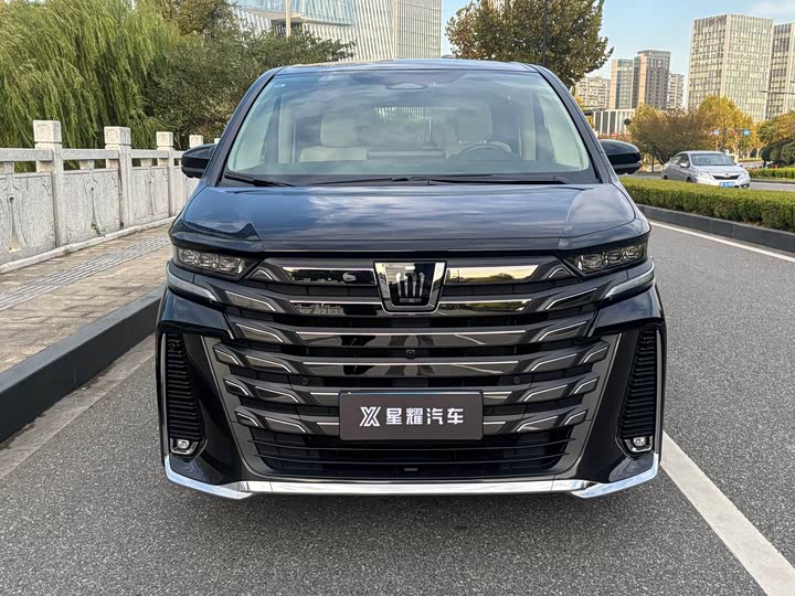 Toyota Vellfire 2024 2024款 皇冠 双擎 2.5L 至尊行政版