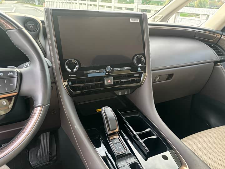 Toyota Vellfire 2024 2024款 皇冠 双擎 2.5L 至尊行政版