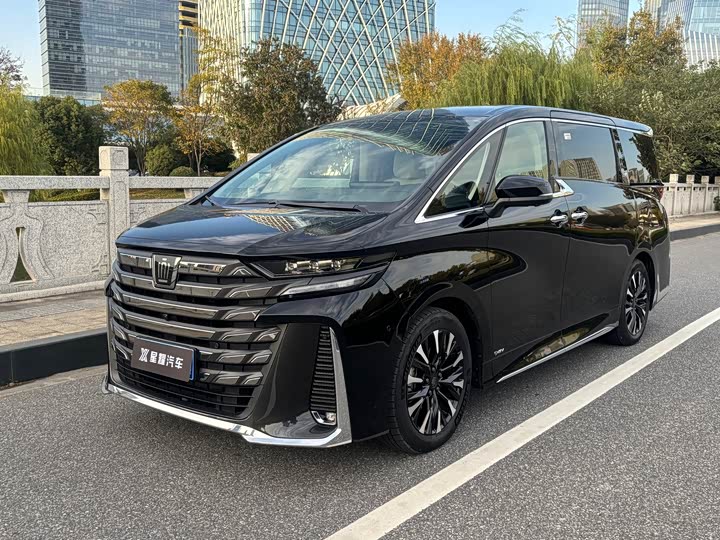 Toyota Vellfire 2024 2024款 皇冠 双擎 2.5L 至尊行政版