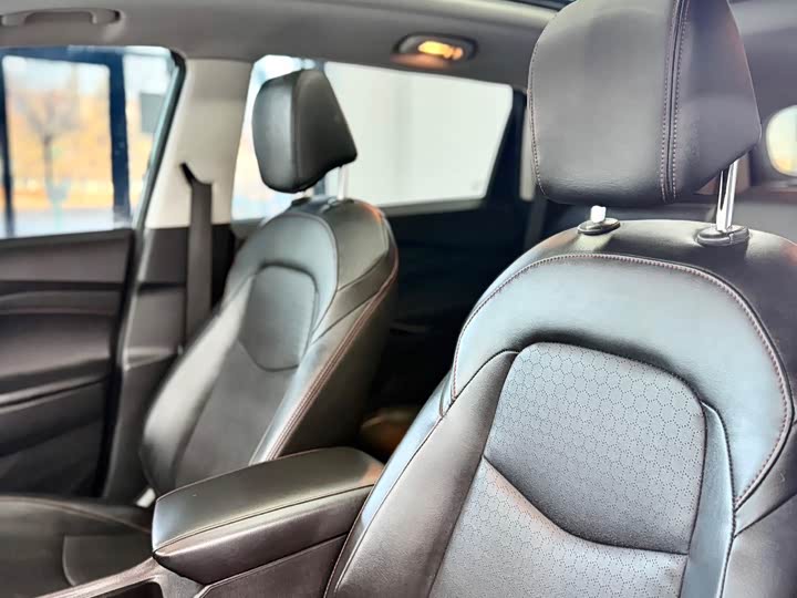 Chevrolet Orlando 2020 2020款 轻混 Redline 530T 自动纵享版（5+2款）