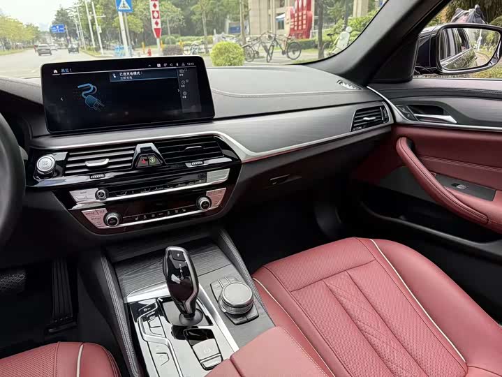 BMW 5 Series Hybrid 2022 2022款 改款二 535Le M运动套装