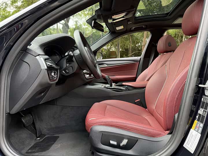 BMW 5 Series Hybrid 2022 2022款 改款二 535Le M运动套装