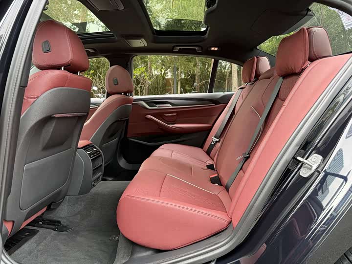 BMW 5 Series Hybrid 2022 2022款 改款二 535Le M运动套装