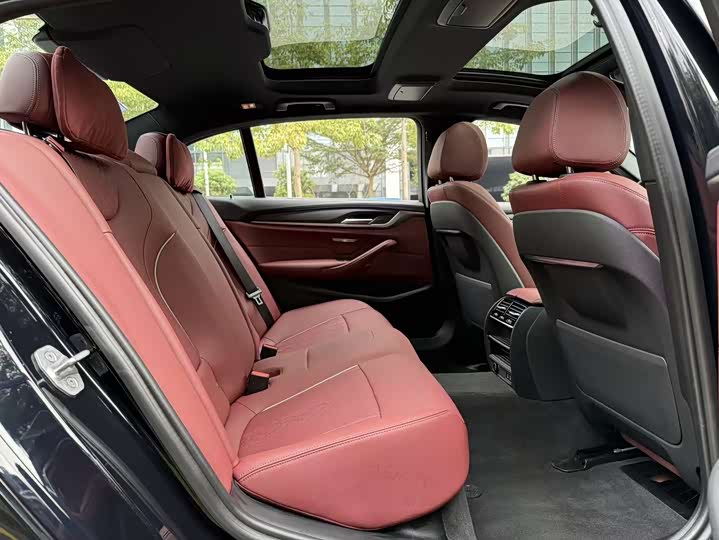 BMW 5 Series Hybrid 2022 2022款 改款二 535Le M运动套装