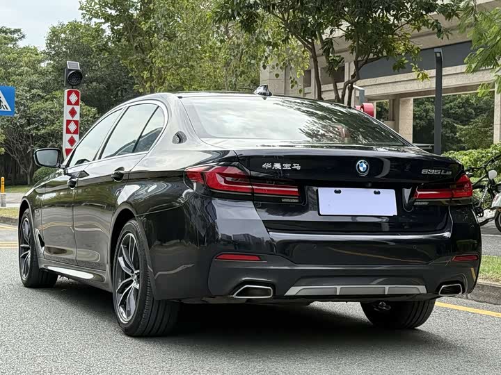 BMW 5 Series Hybrid 2022 2022款 改款二 535Le M运动套装