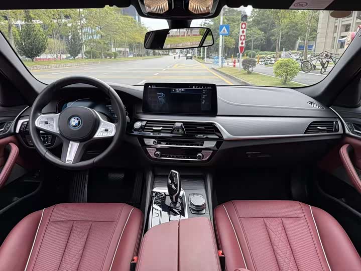 BMW 5 Series Hybrid 2022 2022款 改款二 535Le M运动套装