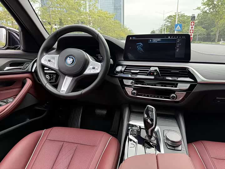 BMW 5 Series Hybrid 2022 2022款 改款二 535Le M运动套装