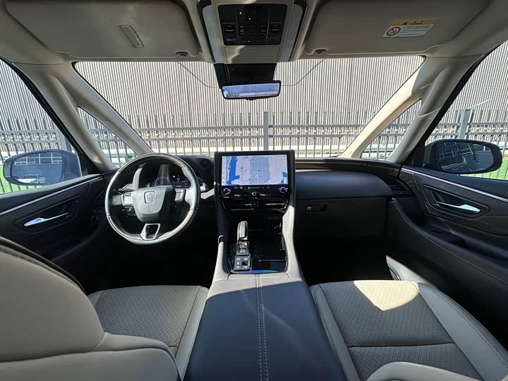 Toyota Vellfire 2024 2024款 皇冠 双擎 2.5L 至尊行政版