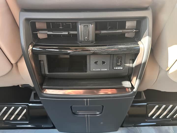 Toyota Vellfire 2024 2024款 皇冠 双擎 2.5L 至尊行政版