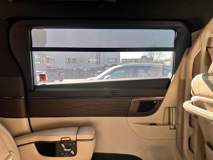 Toyota Vellfire 2024 2024款 皇冠 双擎 2.5L 至尊行政版