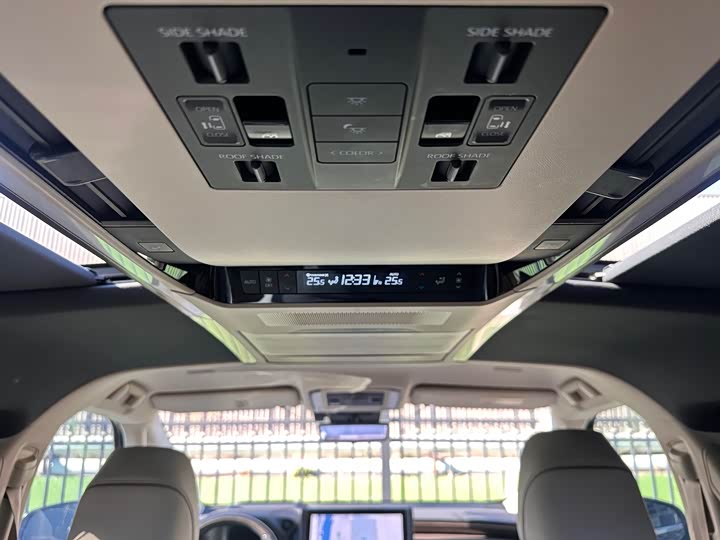 Toyota Vellfire 2024 2024款 皇冠 双擎 2.5L 至尊行政版