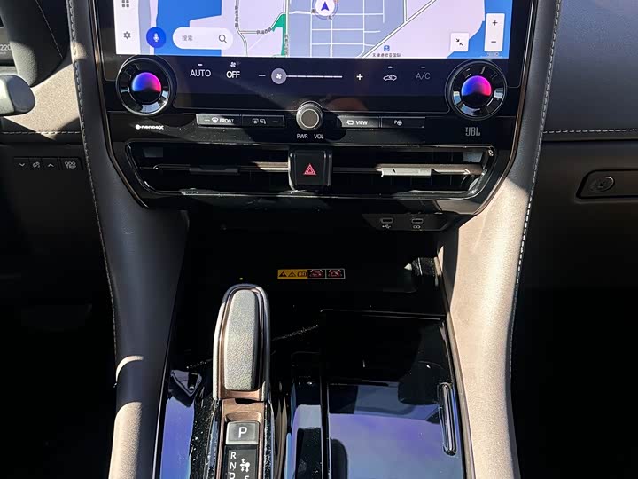 Toyota Vellfire 2024 2024款 皇冠 双擎 2.5L 至尊行政版