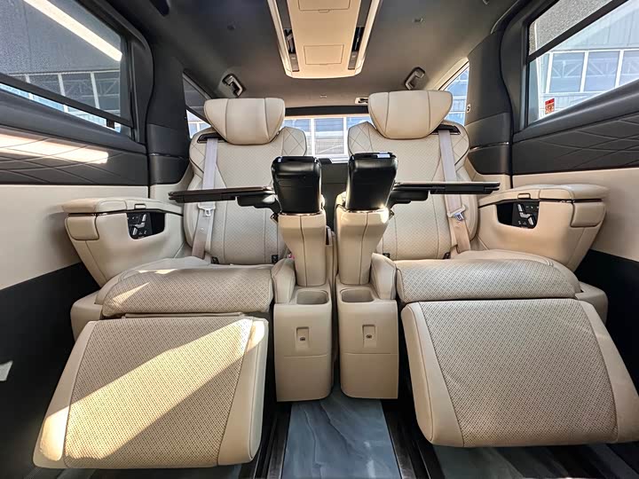 Toyota Vellfire 2024 2024款 皇冠 双擎 2.5L 至尊行政版