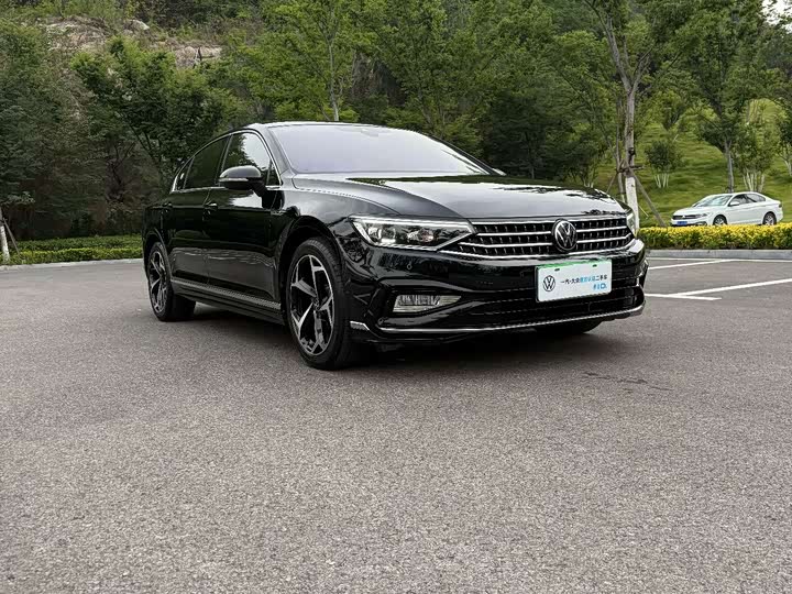 Volkswagen Magotan 2025 2025款 改款 众享款 330TSI DSG豪华型