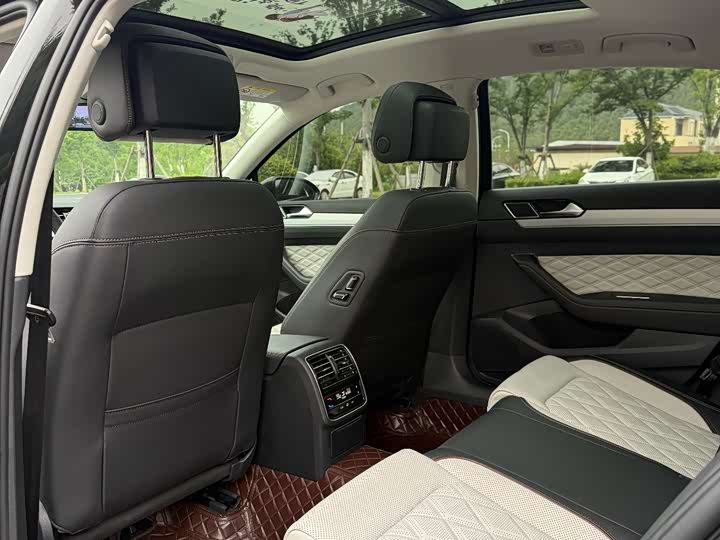 Volkswagen Magotan 2025 2025款 改款 众享款 330TSI DSG豪华型