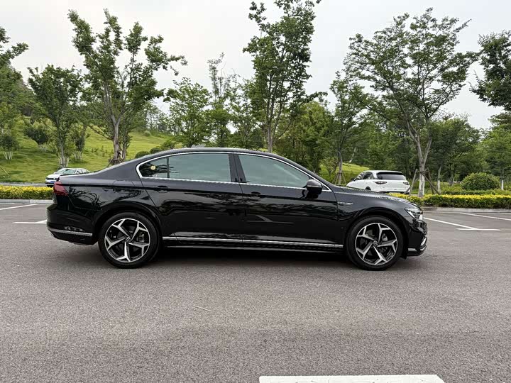 Volkswagen Magotan 2025 2025款 改款 众享款 330TSI DSG豪华型