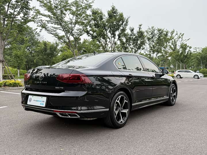 Volkswagen Magotan 2025 2025款 改款 众享款 330TSI DSG豪华型