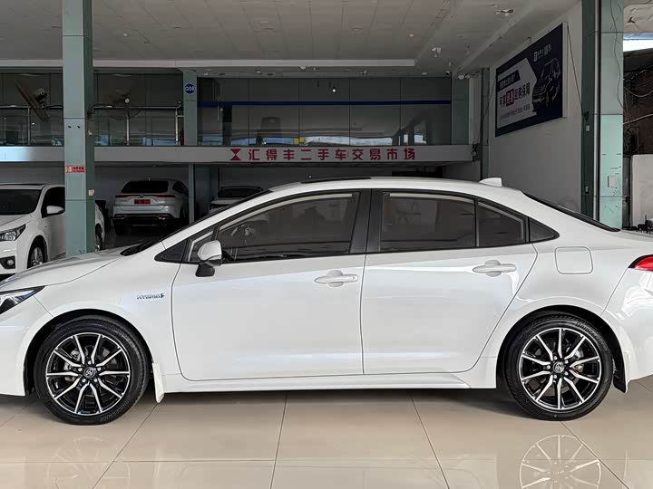 Toyota Levin 2024 2024款 智能电混双擎 1.8L 运动版