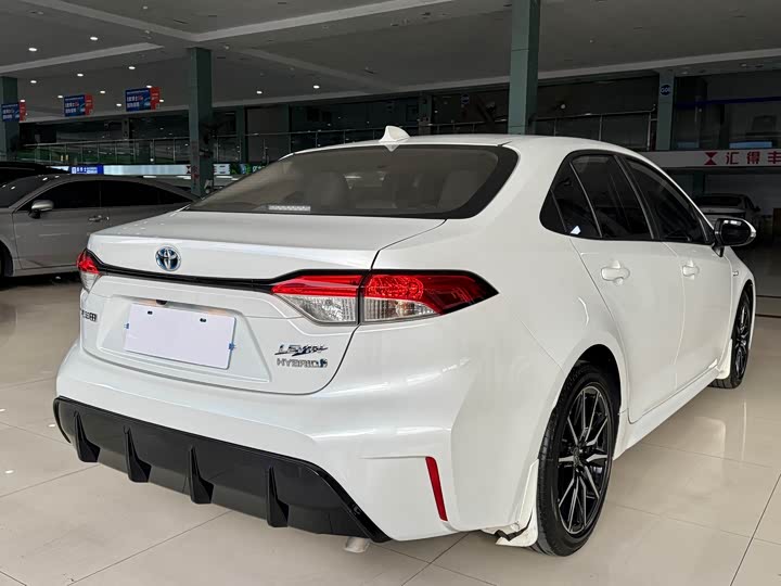 Toyota Levin 2024 2024款 智能电混双擎 1.8L 运动版