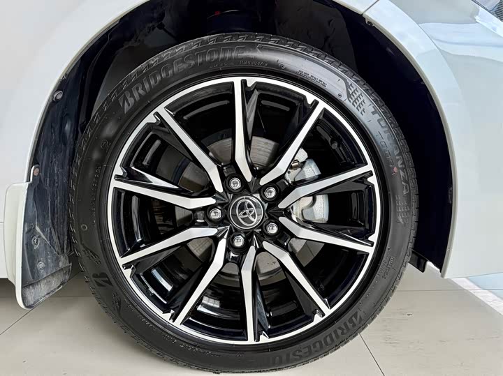 Toyota Levin 2024 2024款 智能电混双擎 1.8L 运动版