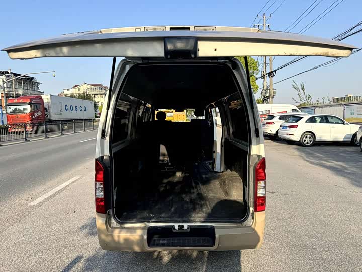 Foton G7 2021 2021款 2.4L汽油商运版长轴高顶6座明窗4K22D4M