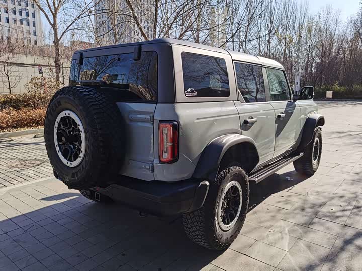 Ford Bronco 2024 2024款 2.3T 荒地