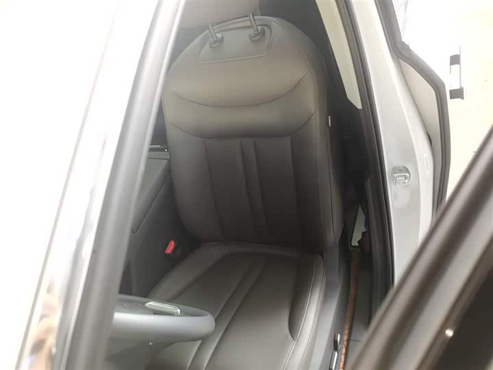 Maxus G70 2024 2024款 2.0T 自动奢享版 7座