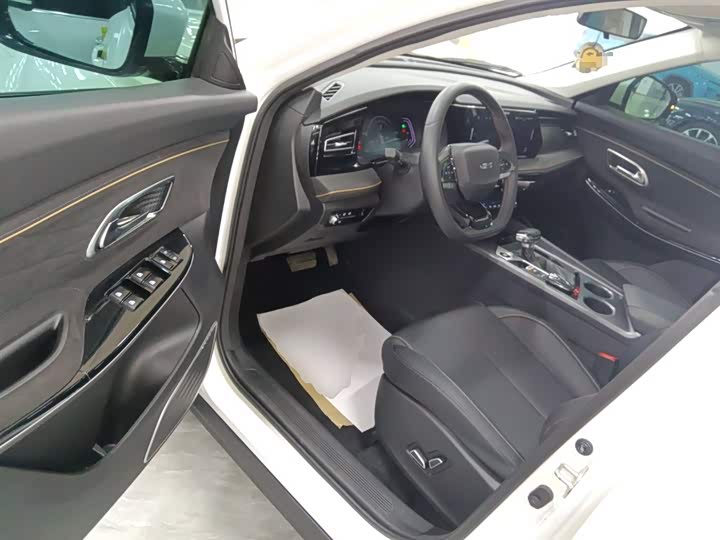 Changan Oshan X7 Plus 2023 2023款 畅享版 1.5T自动尊贵型