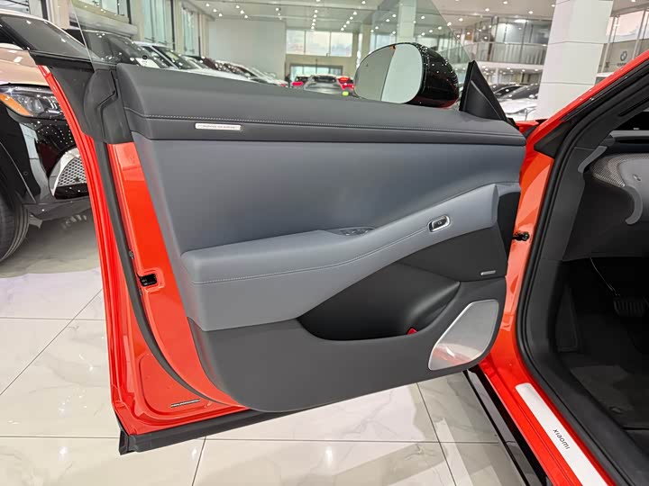 Xiaomi YU7 2025 2025款 超长续航高性能四驱Max版