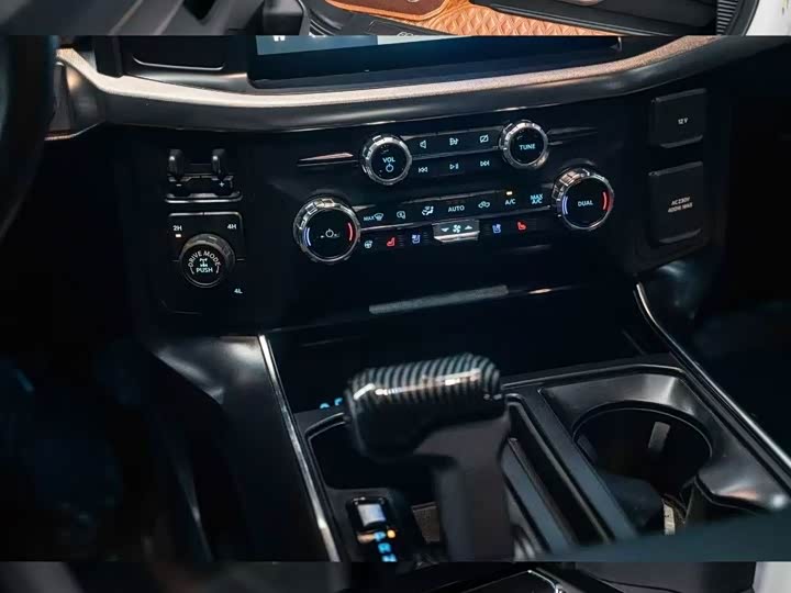 Ford F-150 Raptor 2023 2023款 3.5T 猛禽傲雪冰晖特别版