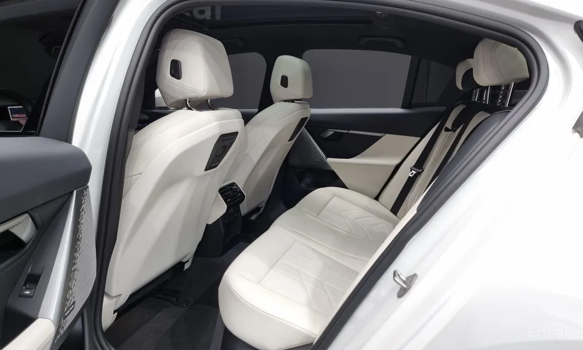 BMW 5 Series 2023 520i M Sport