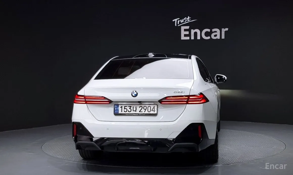 BMW 5 Series 2023 520i M Sport