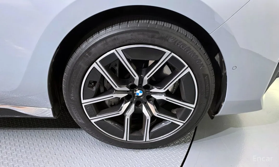 BMW 7 Series 2022 740i xDrive M Sport Limited