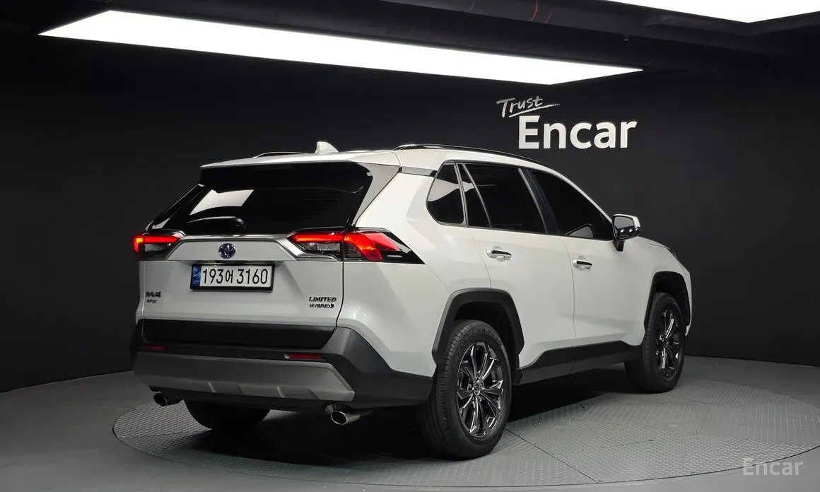 Toyota RAV4 2019 2,5 4WD Hybrid LTD