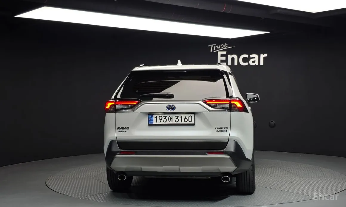 Toyota RAV4 2019 2,5 4WD Hybrid LTD